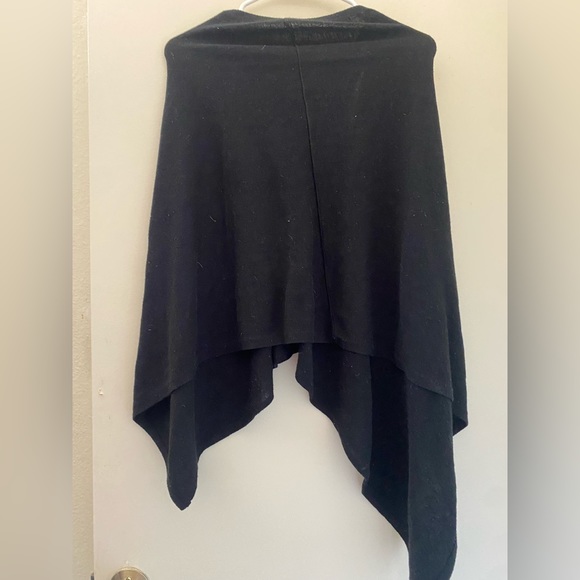 Mingle shaw, one size, black. Very flattering - Picture 3 of 3